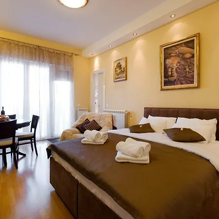 Jolie Apartment Белград Екстериор снимка
